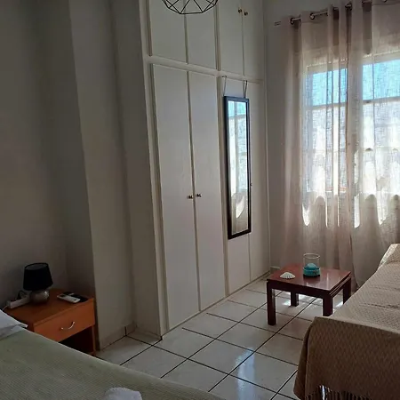 Antonis アパート